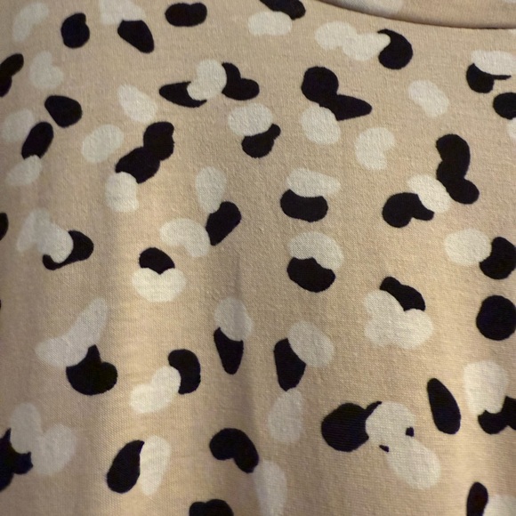 LuLaRoe Cream and Black Dolman Sleeve dress - Picture 2 of 2